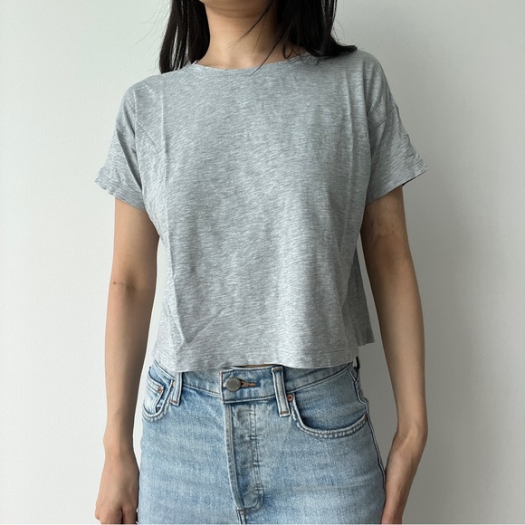 Lululemon Cates Tee Heathered Core Light Grey Size 4 - Picture 3 of 7